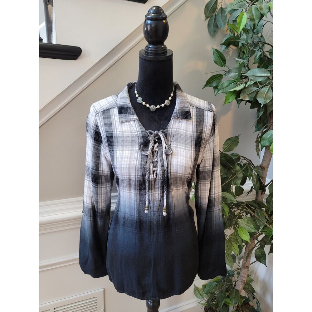 One World Boho Blouse Women's Size XL Black Gray Plaid Ombre Lace Up Top